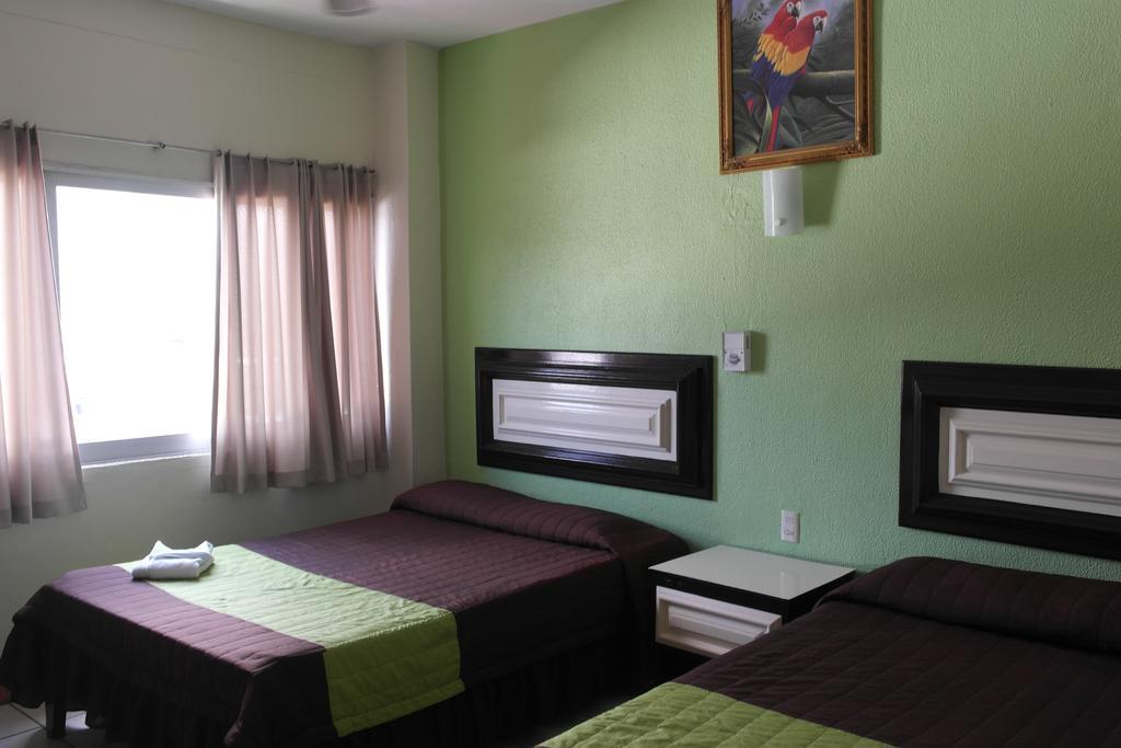 Hotel El Roble Tuxtla Gutiérrez エクステリア 写真